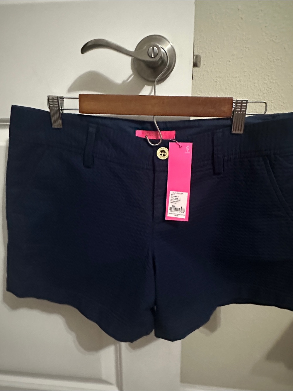 NWT Lilly Pulitzer Callahan Navy Blue Short Size 8